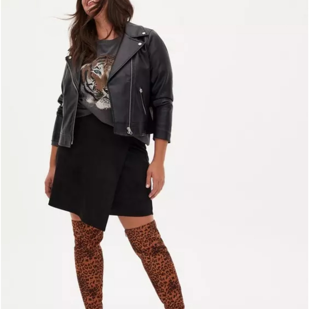 🆕  7.5 LEOPARD STRETCH FAUX SUEDE POINTED TOE OVER-THE-KNEE BOOT